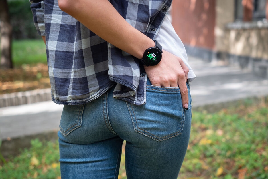 Đánh giá chi tiết Samsung Galaxy Watch Active 2