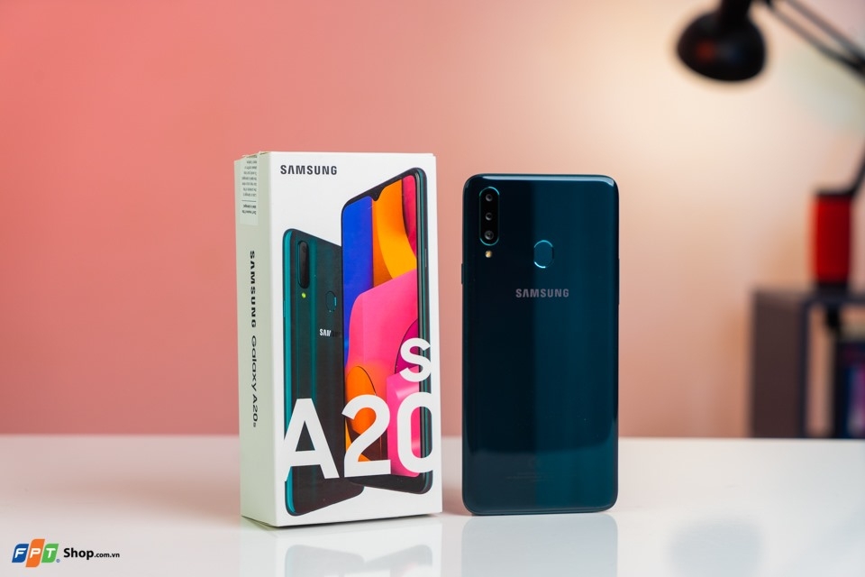 Điện thoại giá rẻ xuất sắc nhất: Samsung Galaxy A20s