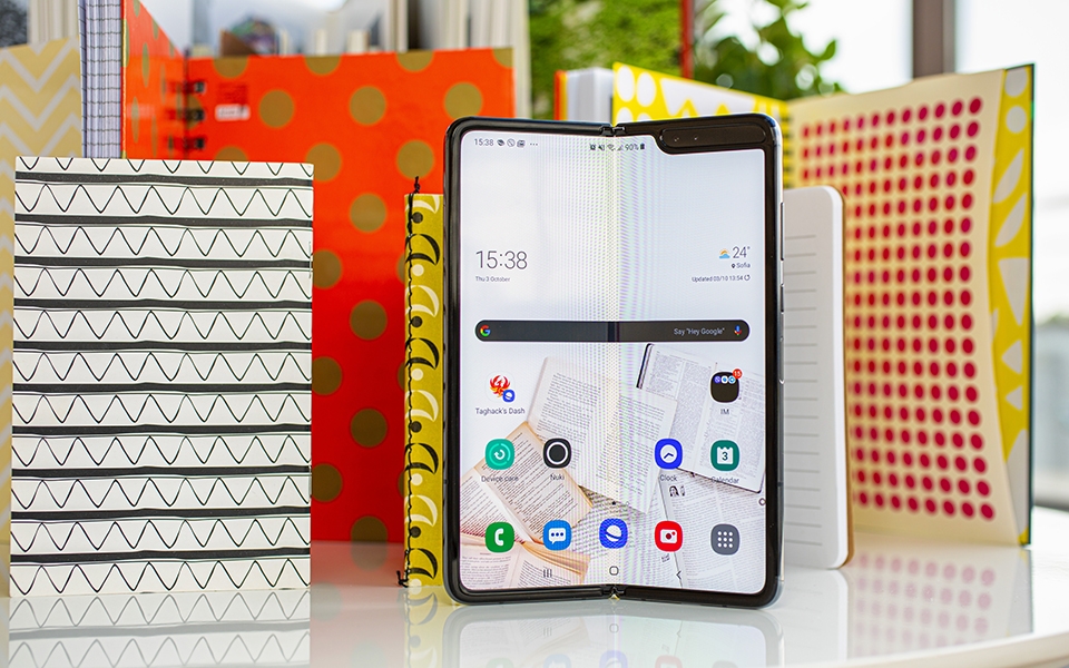 Đánh giá thiết kế Samsung Galaxy Fold