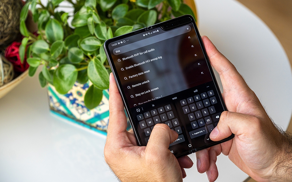 Đánh giá thiết kế Samsung Galaxy Fold