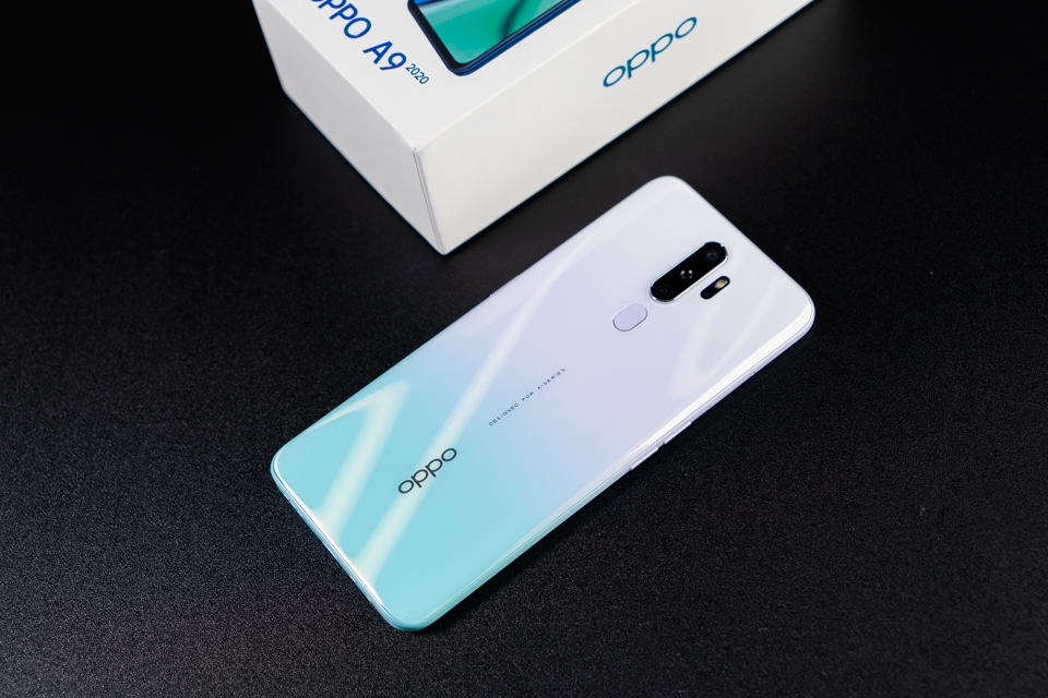 Trên tay nhanh Oppo A9 2020 Trắng Ngọc Thạch tại FPTShop