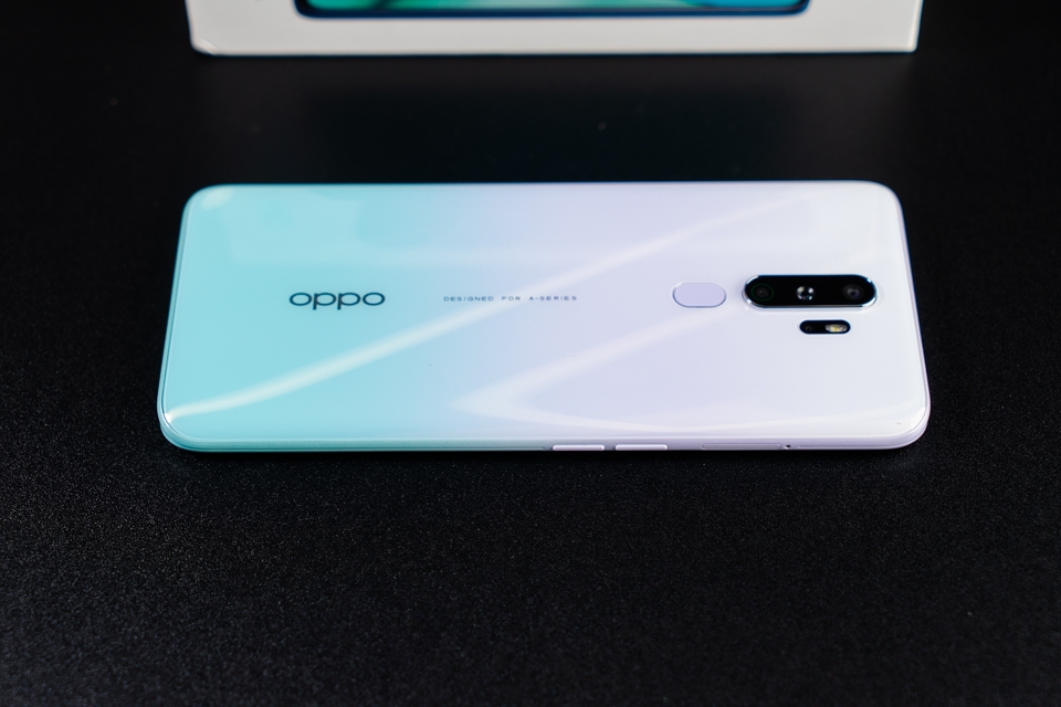 Trên tay nhanh Oppo A9 2020 Trắng Ngọc Thạch tại FPTShop