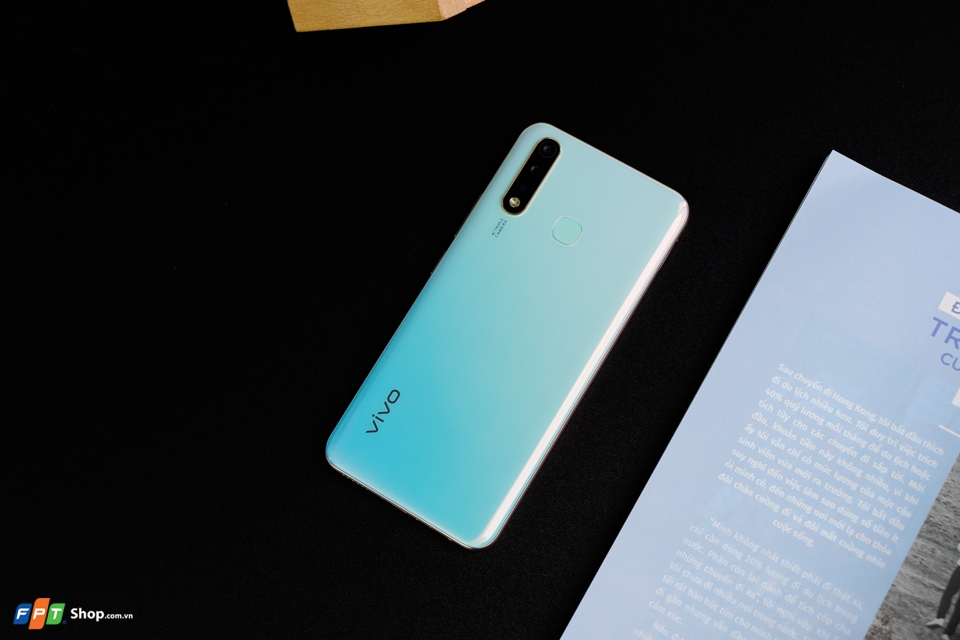 Mặt lưng Vivo Y19