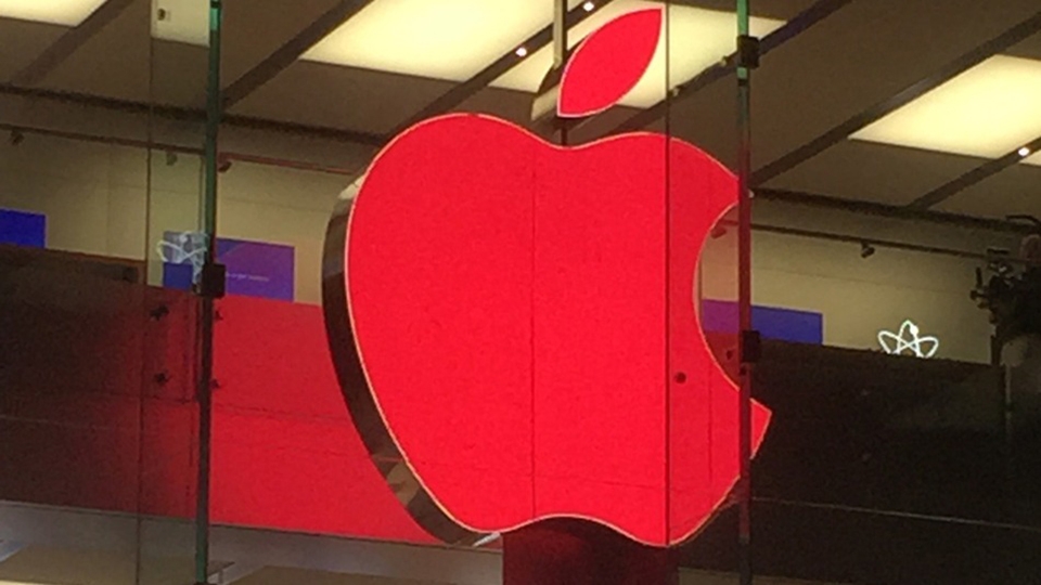 Apple đổi logo để hướng ứng ngày chống AIDS Apple đổi logo để hướng ứng ngày chống AIDS