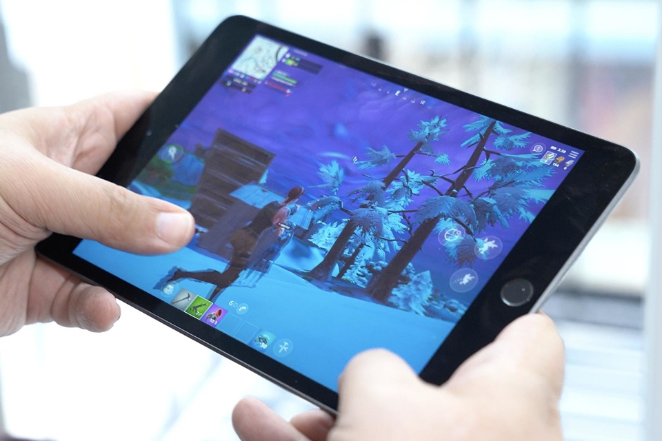 chơi Fornite trên iPad Mini 5