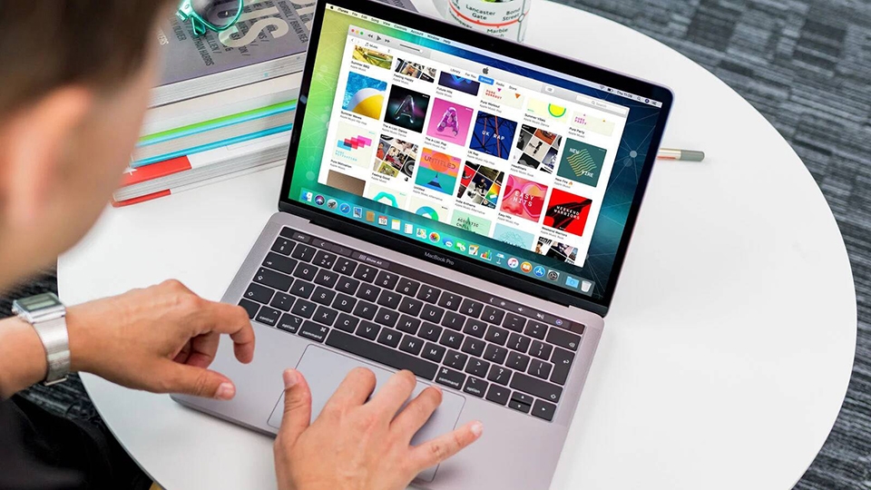 MacBook Pro 13 inch 05