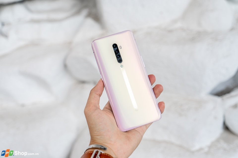 Những smartphone khiến bạn nổi bật nhất trong dịp Noel này