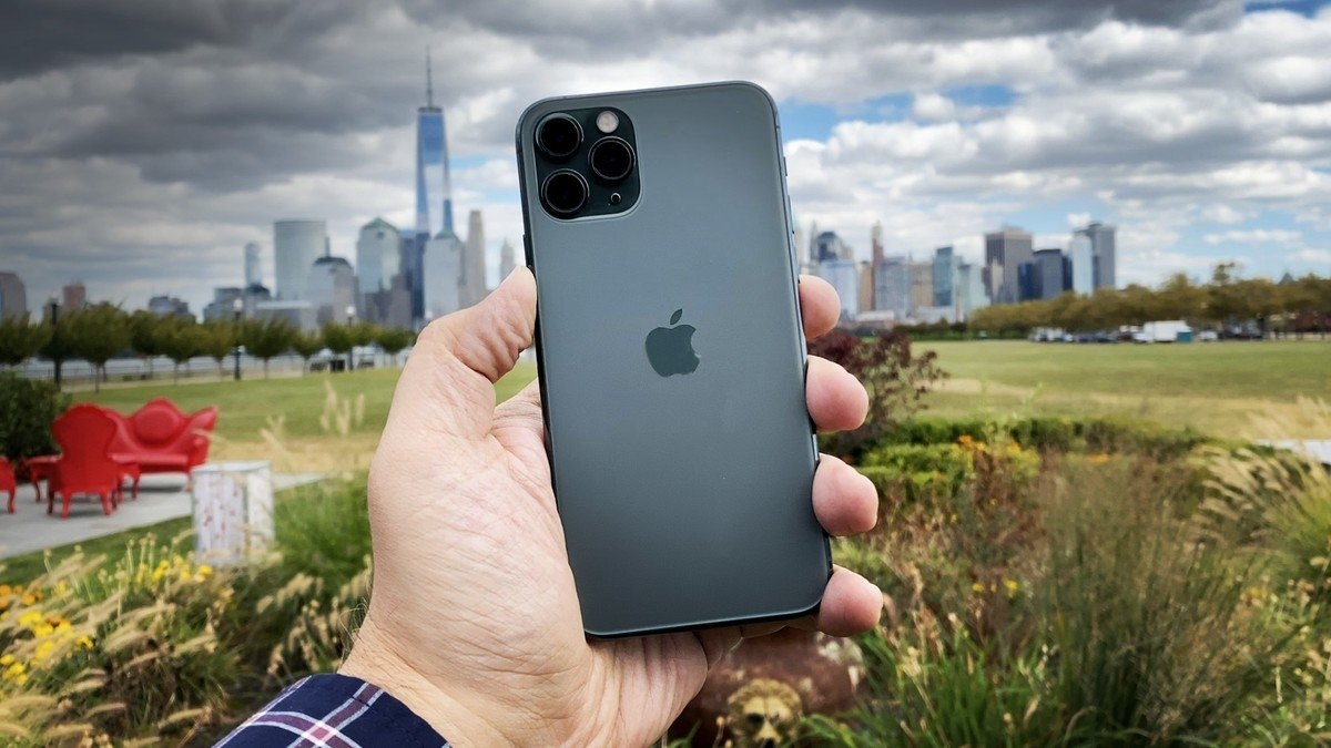 Đánh giá iPhone 11 012