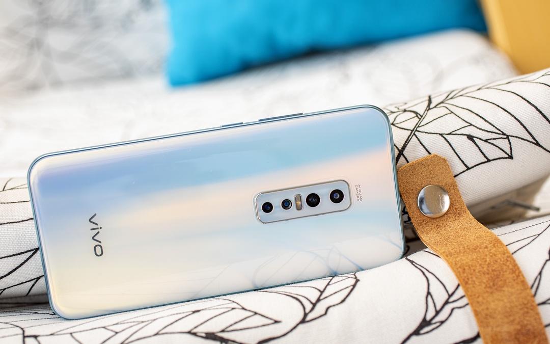 Vivo V17 Pro có 4 camera phía sau