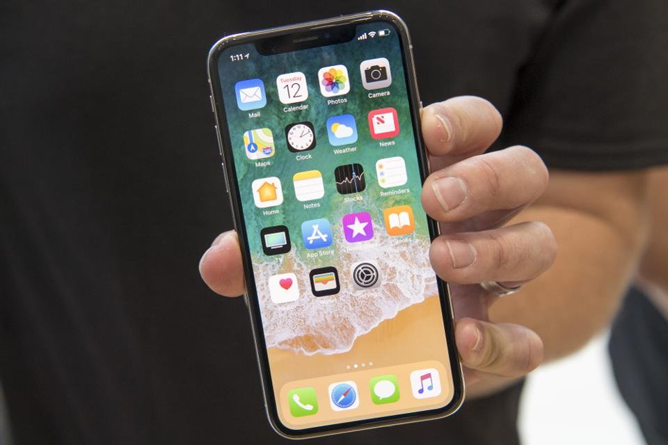 iPhone X: Nhìn lại khởi đầu của kỷ nguyên tai thỏ và Face ID