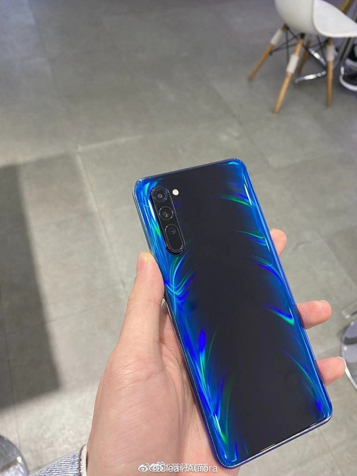 OPPO Reno 3 lộ ảnh thực tế (ảnh 2)