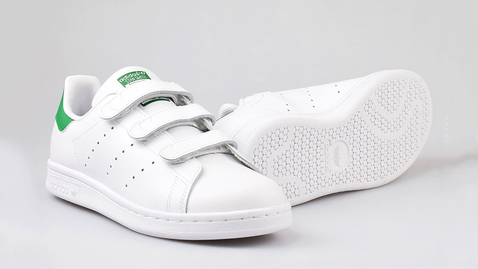 Những đôi sneaker trắng không nên bỏ qua trong tầm giá dưới 2 triệu 3