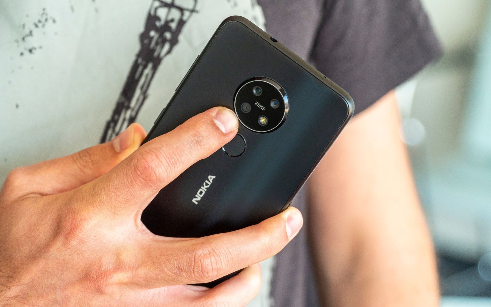 Chi tiết về thiết kế Nokia 7.2