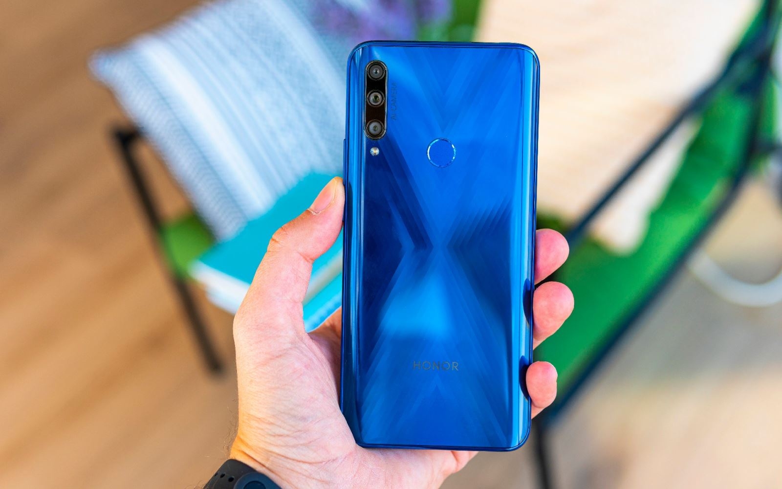 Cận cảnh Honor 9X Xanh tinh linh