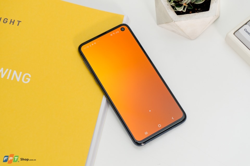 Samsung Galaxy S10e Samsung Galaxy S10e