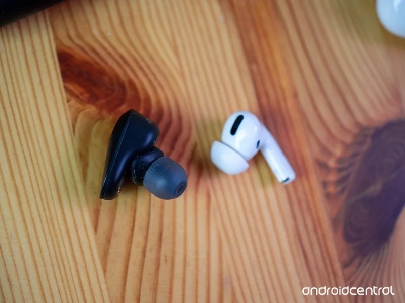 Sony WF-1000XM3 vs AirPods Pro 02