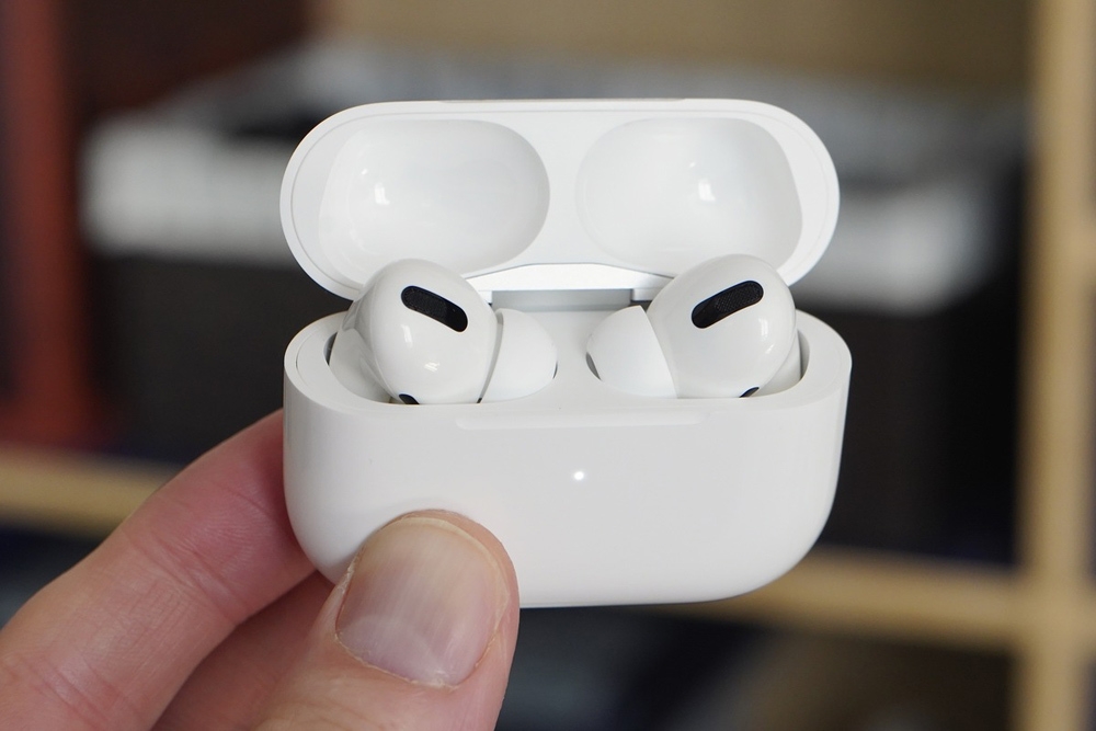 Sony WF-1000XM3 vs AirPods Pro 06