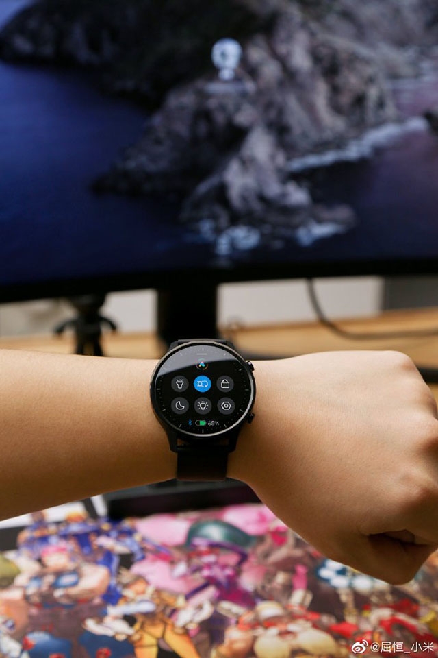 Xiaomi Mi Watch Color có thời lượng pin ấn tượng