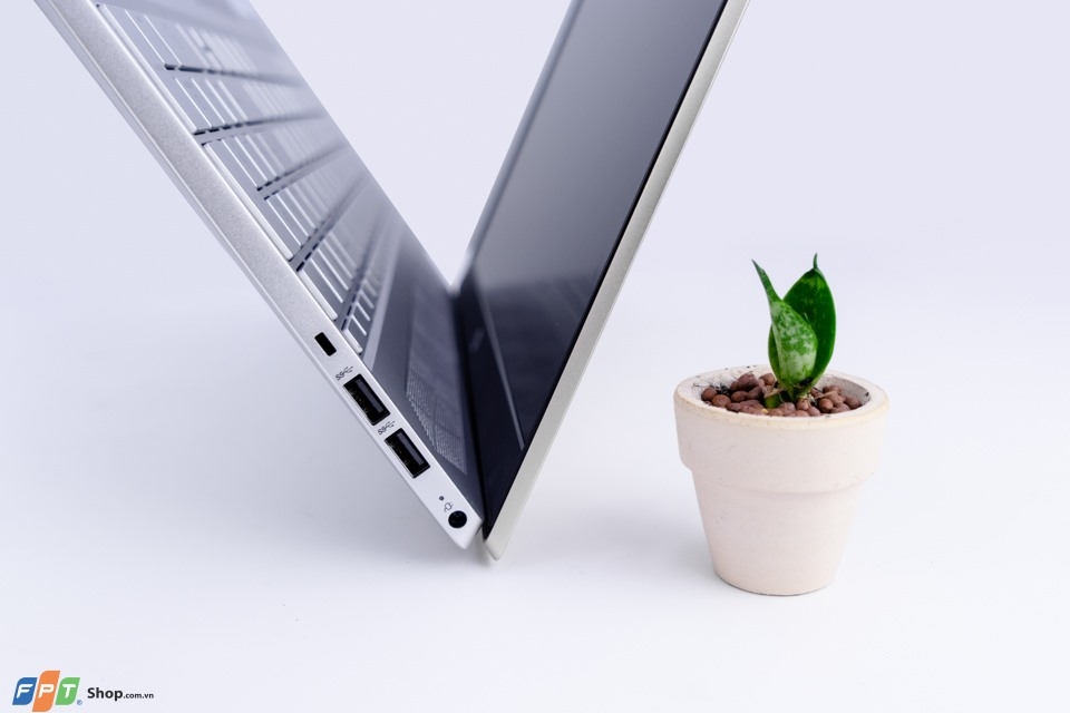 HP Pavilion 15-cs2060TX: Một sự lựa chọn không thể bỏ qua trong tầm giá dưới 17 triệu