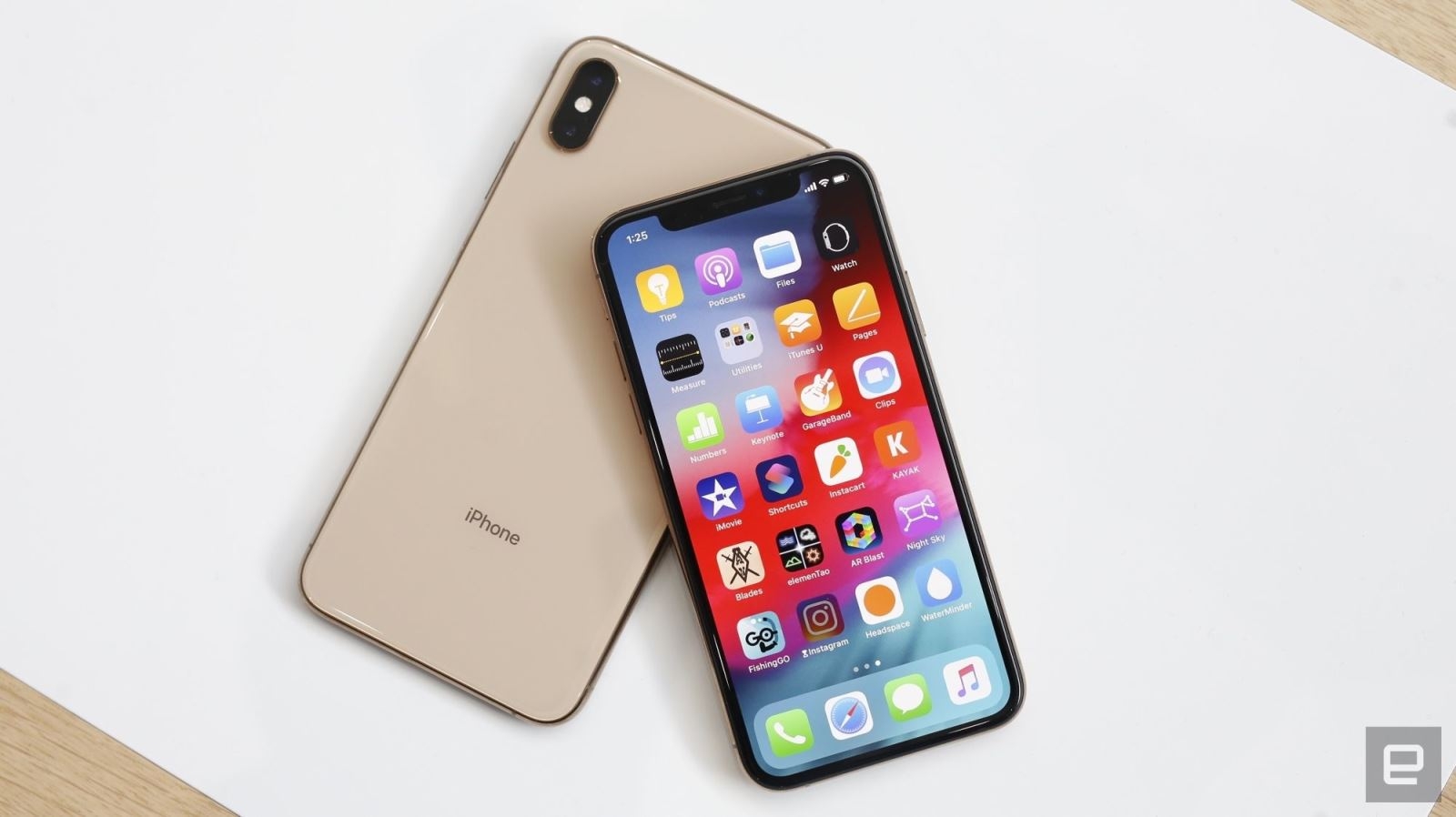 Chỉ 2 camera nhưng bộ đôi iPhone này ai cũng phải mơ ước