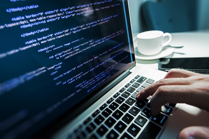 Giải mã lý do tại sao MacOS rất khó nhiễm phần mềm độc hại hơn Windows