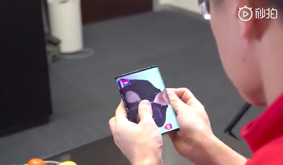 Smartphone màn hình gập của Xiaomi