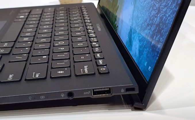 Asus ExpertBook B9 05
