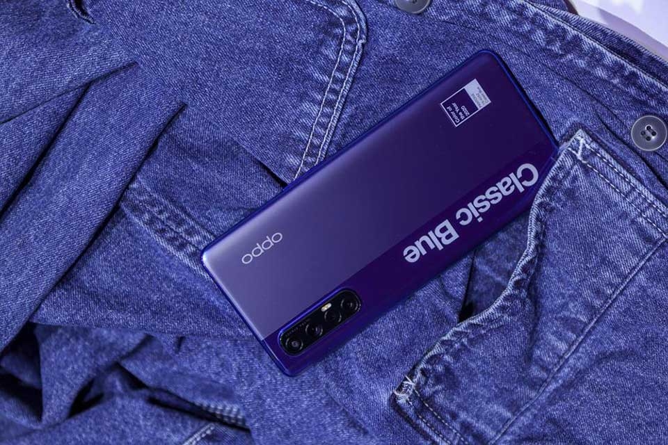 OPPO Reno3 Pro Pantone 2020