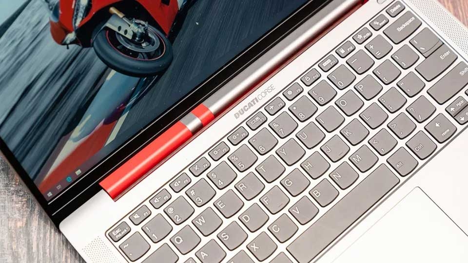Lenovo Ducati 5