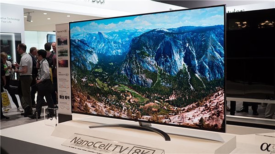 LG Display sẽ cung cấp tấm nền OLED cho các nhà sản xuất xe hơi và máy bay (ảnh 2)