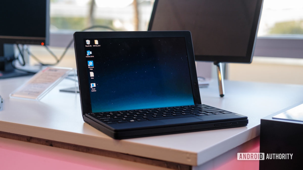 9 laptop ấn tượng nhất CES 2020 01