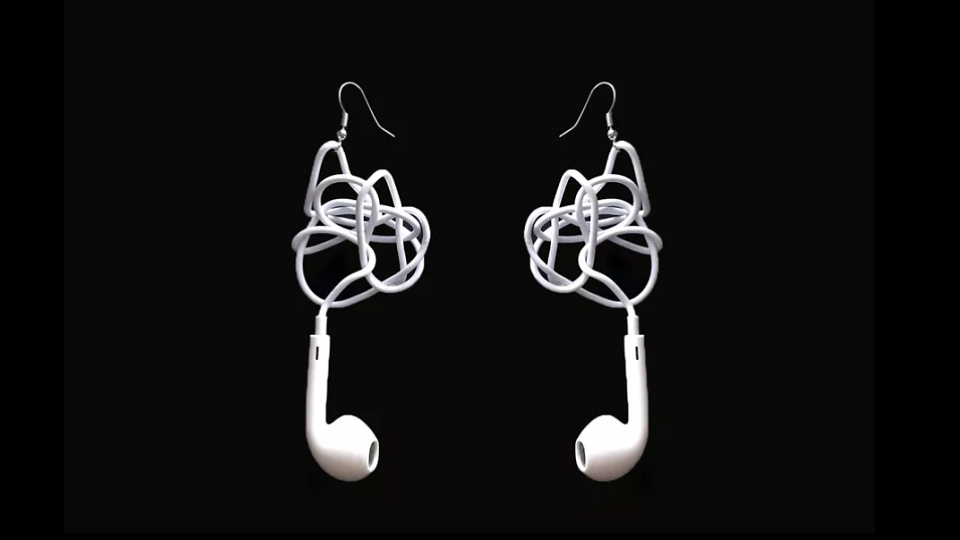 Tai nghe Earpods bất ngờ trở thành thời trang đắt giá