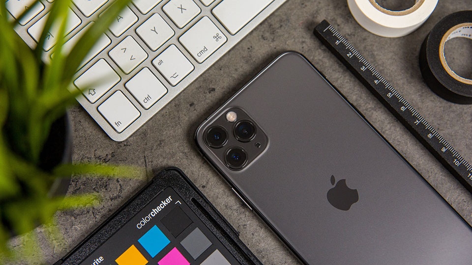 iPhone 11 Pro phát ra mức bức xạ cao