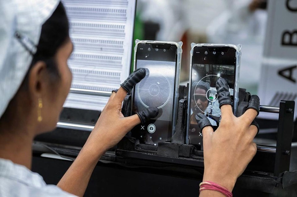 Foxconn yêu cầu nhân viên lắp ráp iPhone tránh xa nhà máy Thâm Quyến vì coronavirus Foxconn yêu cầu nhân viên lắp ráp iPhone tránh xa nhà máy Thâm Quyến vì coronavirus