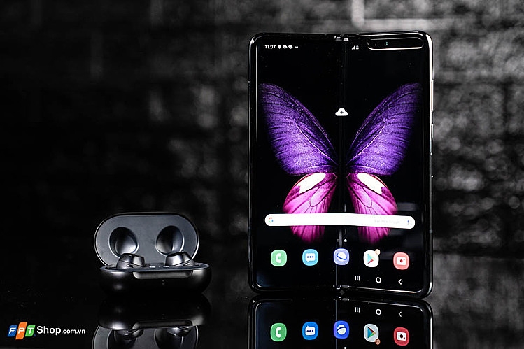 Nhà mạng Hàn Quốc muốn làm giá Samsung Galaxy Fold rẻ hơn, nhưng Samsung từ chối