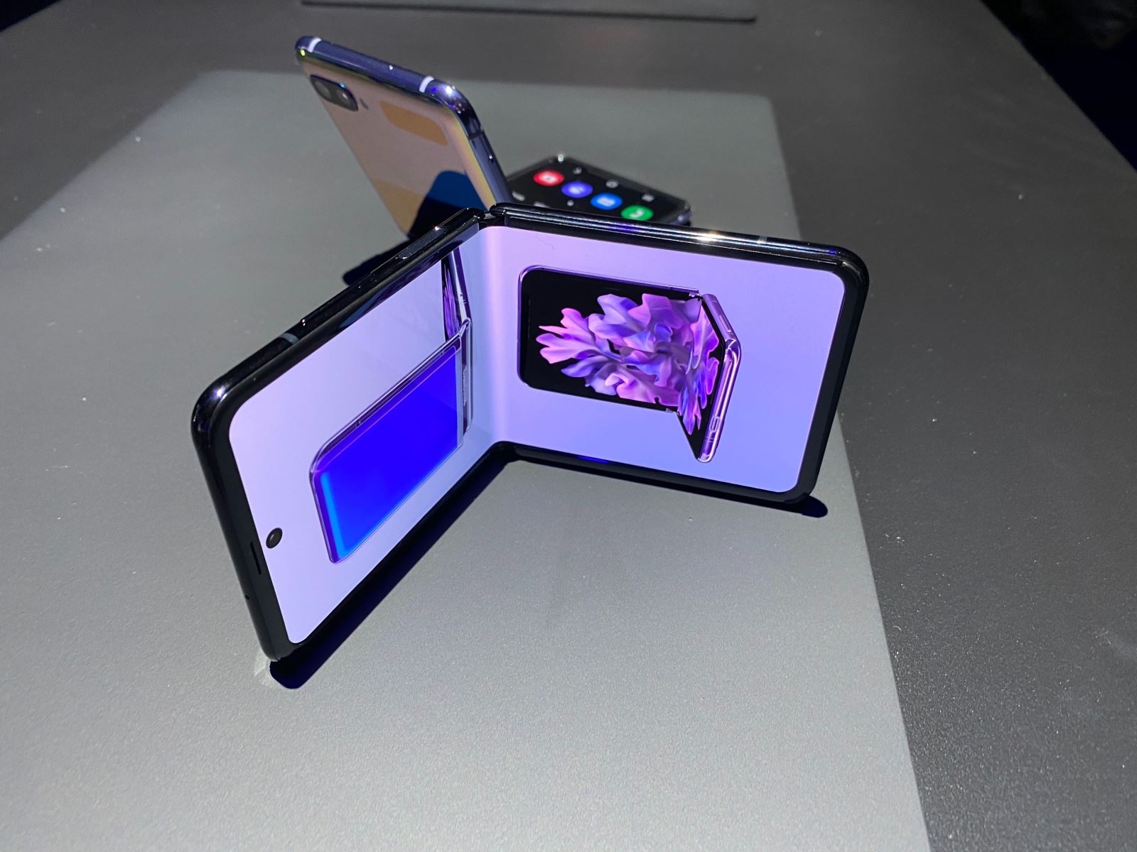 Samsung Galaxy Z Flip 05