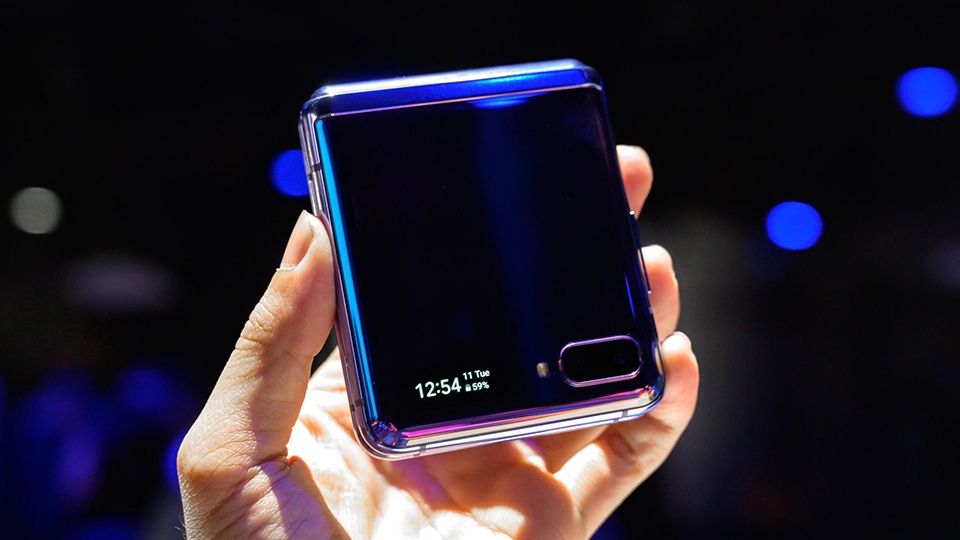Những điều bạn nên biết về Samsung Galaxy Z Flip