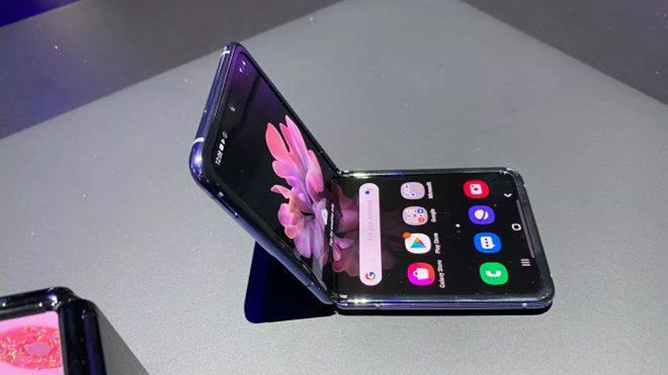 Phần mềm của Galaxy Z Flip sẽ sẵn sàng trước ngày 14/2 2