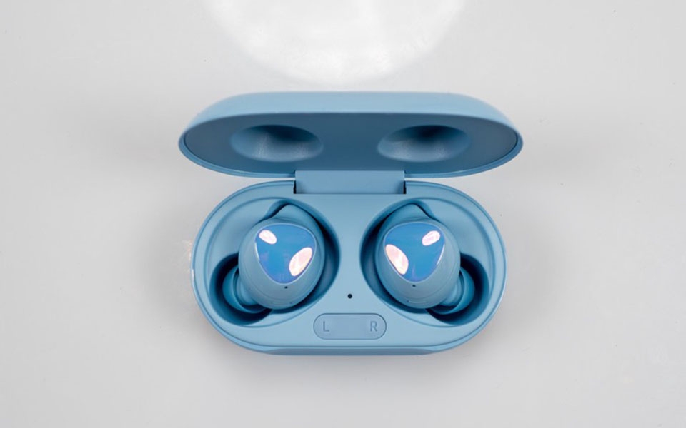 Trên tay nhanh Samsung Galaxy Buds+
