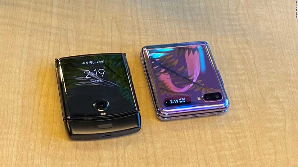 Samsung Galaxy Z Flip vs Motorola Razr