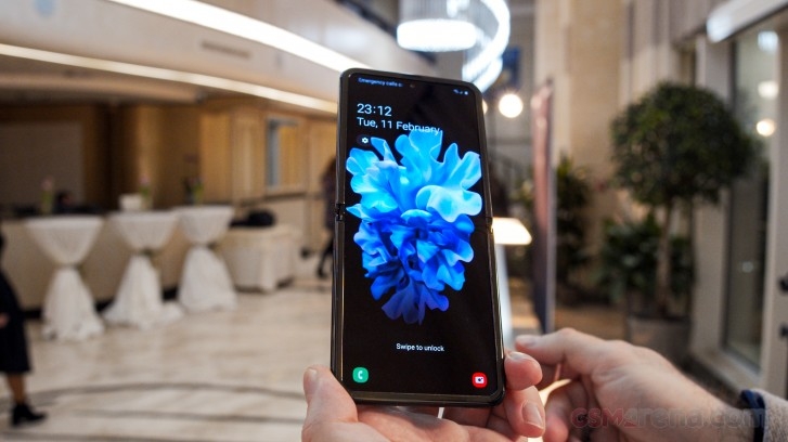 Samsung Galaxy Z Flip Samsung Galaxy Z Flip