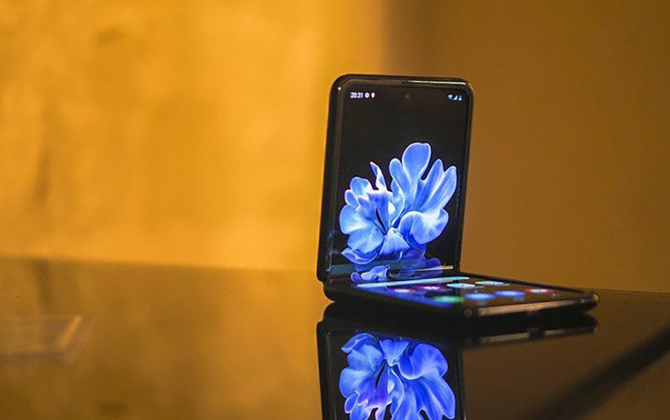 Galaxy Z Flip Galaxy Z Flip