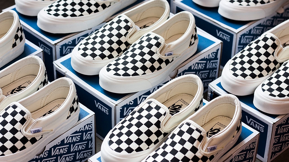Xây dựng gu thời trang của bạn với những đôi Slip-On tiện dụng 2