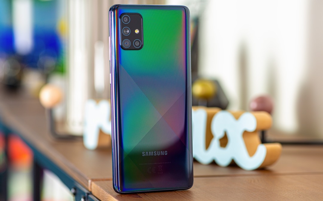 Chi tiết thiết kế Samsung Galaxy A71