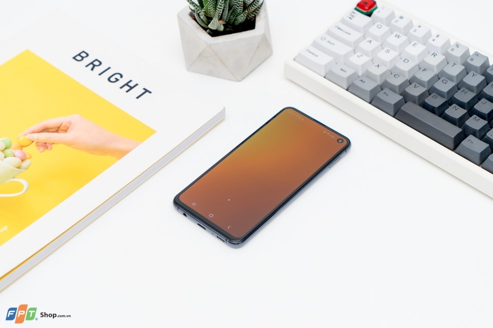 Samsung Galaxy S10e
