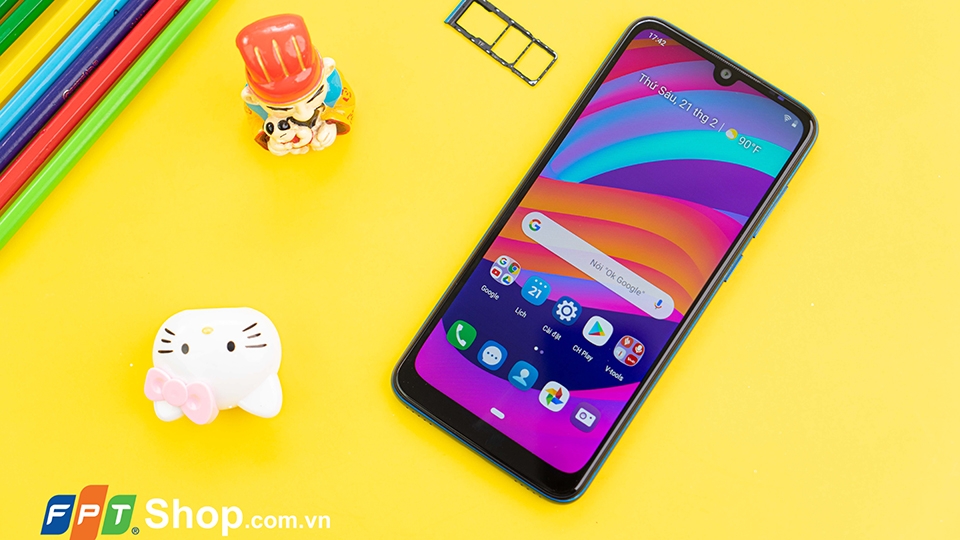 Trên tay Vsmart Star 3: thiết kế đẹp, hoàn thiện tốt, giá rẻ