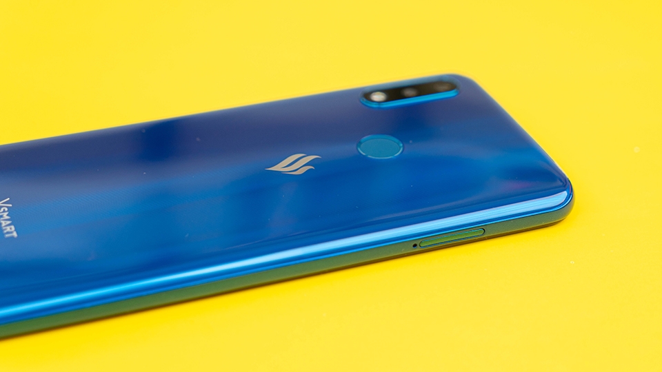 Trên tay Vsmart Star 3: thiết kế đẹp, hoàn thiện tốt, giá rẻ