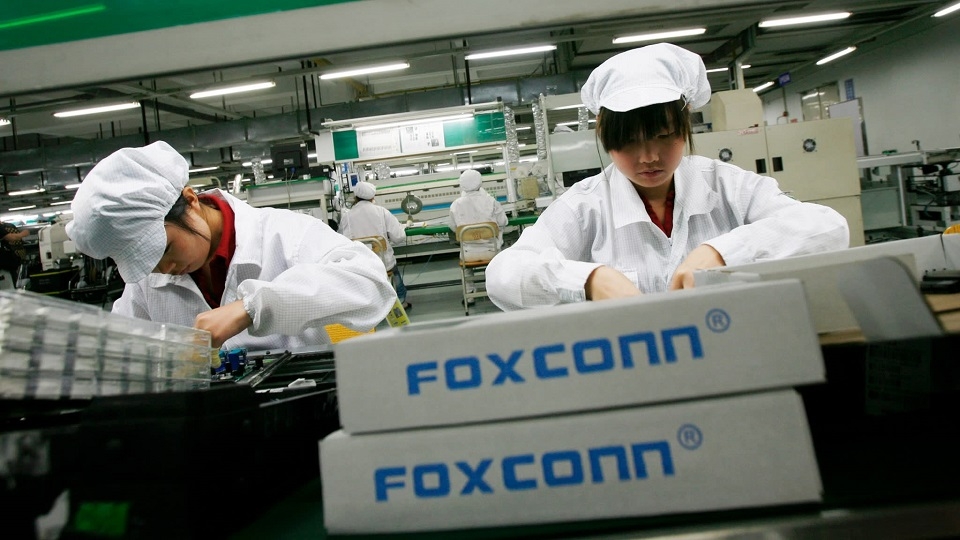 Foxconn gia tăng đãi ngộ cho nhân công nhằm thúc đẩy sản xuất iPhone Foxconn gia tăng đãi ngộ cho nhân công nhằm thúc đẩy sản xuất iPhone