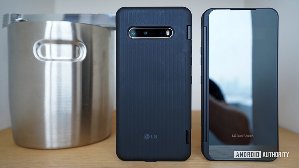 Trên tay LG V60 ThinQ (ảnh 6) Trên tay LG V60 ThinQ (ảnh 6)