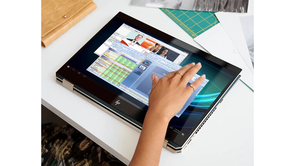 Laptop HP Spectre x360 2020 07